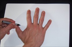 Wie du einen Hahn mit deiner Hand malst