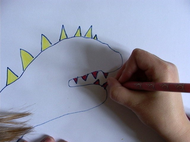 Wie man mit deiner Hand einen Dinosaurier malt