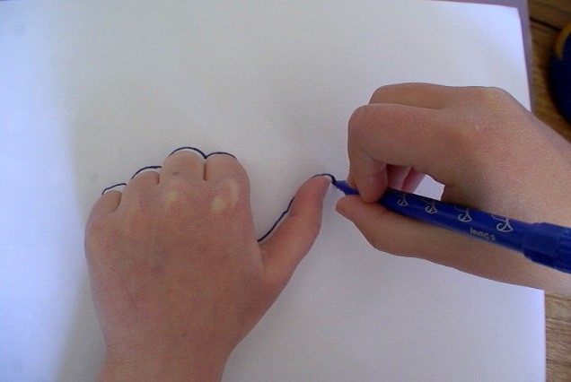 Wie man mit deiner Hand eine Schnecke malt