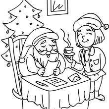 Weihnachtsmann liest Buchstaben zum Ausmalen